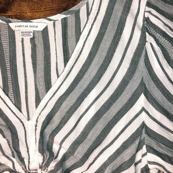 American Eagle - Cropped Ring Top - Picture 3 of 3